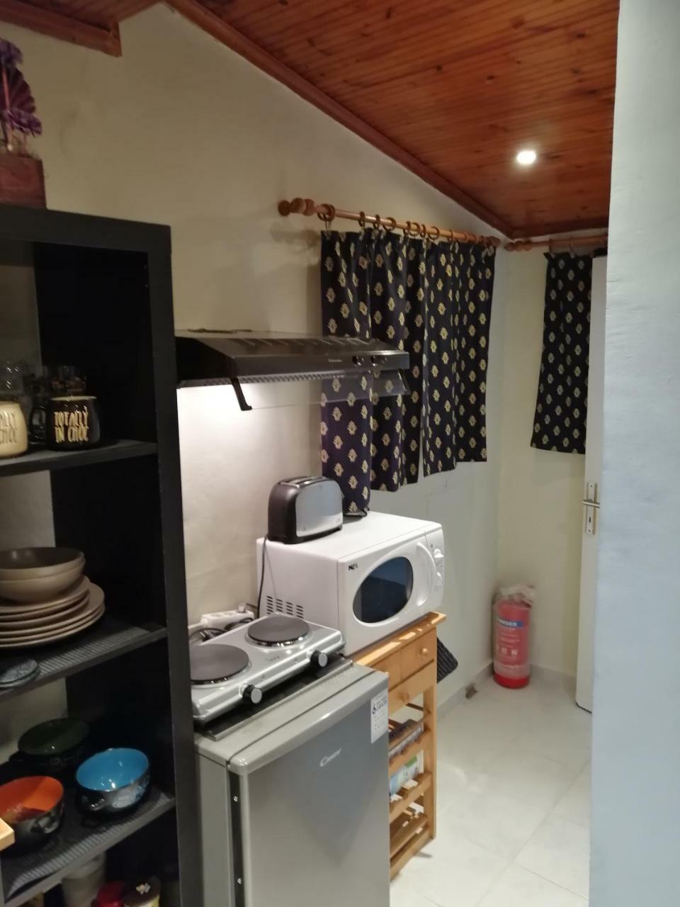 Top Floor Studio Near Metro&View&200Mbps Aten Exteriör bild
